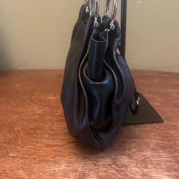 Salvatore Ferragamo Gancini Black Leather Shoulder Bag - Picture 6 of 17